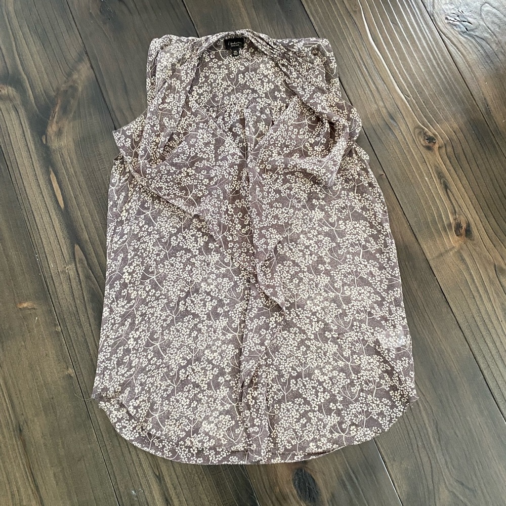 Aritzia Talula Babaton Silk Floral Blouse